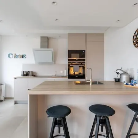 Wonderful Two Bedroom At Limpertsberg With Parking, Near Tram