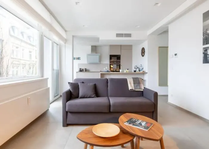 Wonderful Two Bedroom At Limpertsberg With Parking, Near Tram 公寓 卢森堡