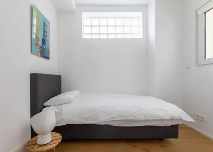 Wonderful Two Bedroom At Limpertsberg With Parking, Near Tram Daire